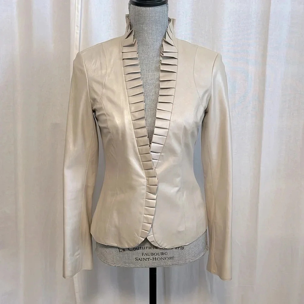 WHITEHOUSEBLACKMARKET NWOT Cream Leather Blazer Pearl Frill Detail, Size XXS/S